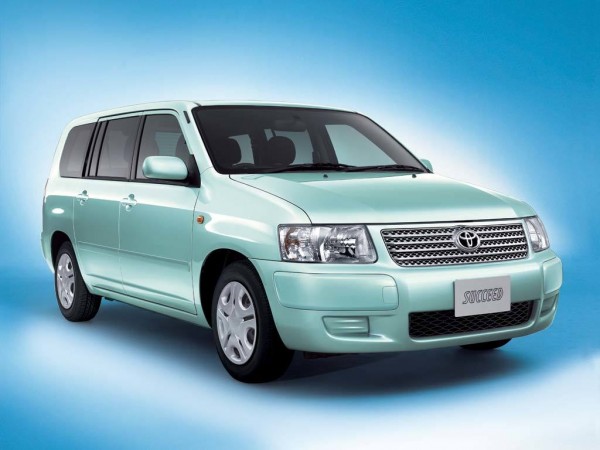 Toyota Succeed / Probox с июля 2002 года до августа 2014 года (СЪЕМНЫЕ ПОДГОЛОВНИКИ)
