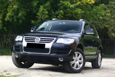 Volkswagen Touareg I (за водителем 40%) с 2002-2010г.в.